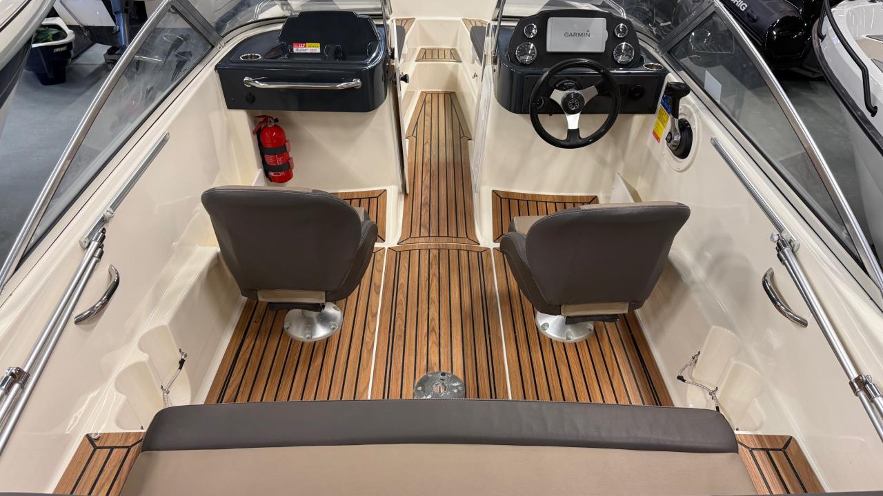 Bella 570 Excel-15 med Mercury F 115 ELPT-16