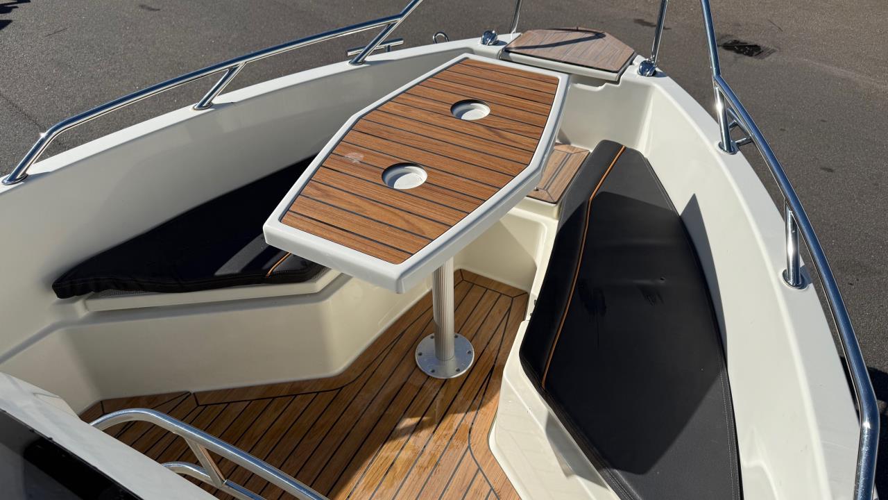 Uttern S53-22 med Mercury F100 ELP-23