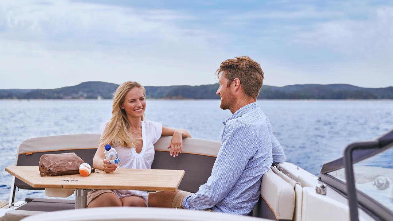 Uttern D 65 -26 Mercury F200XL DTS V6 -26 Vit båt & motor!