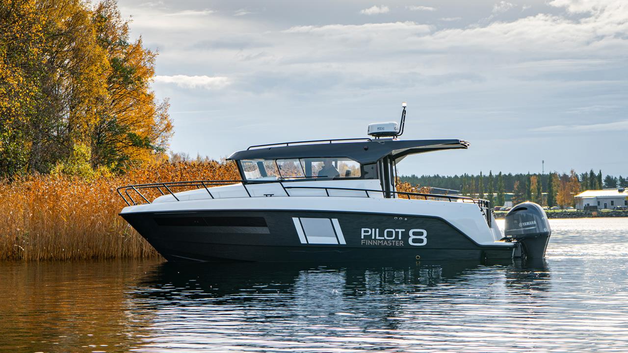 Finnmaster P8 -23 med Yamaha F200 XCA -25