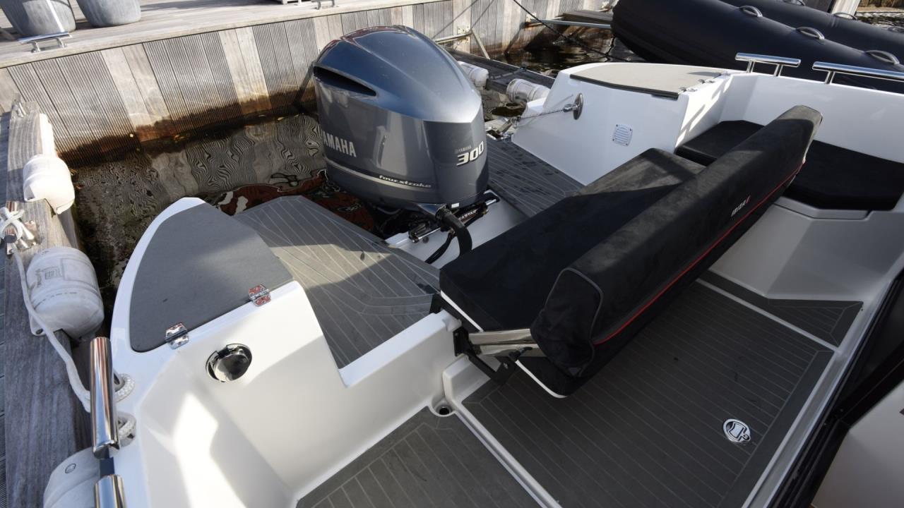 Ibiza 811 Explorer -21 uttagen 22 med Yamaha F 300 BETUL -22