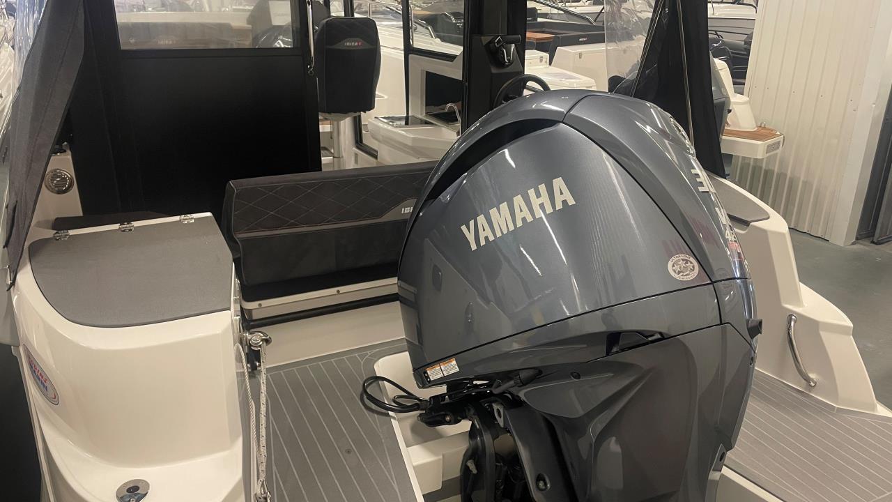 Ibiza 811 Explorer -21 uttagen 22 med Yamaha F 300 BETUL -22