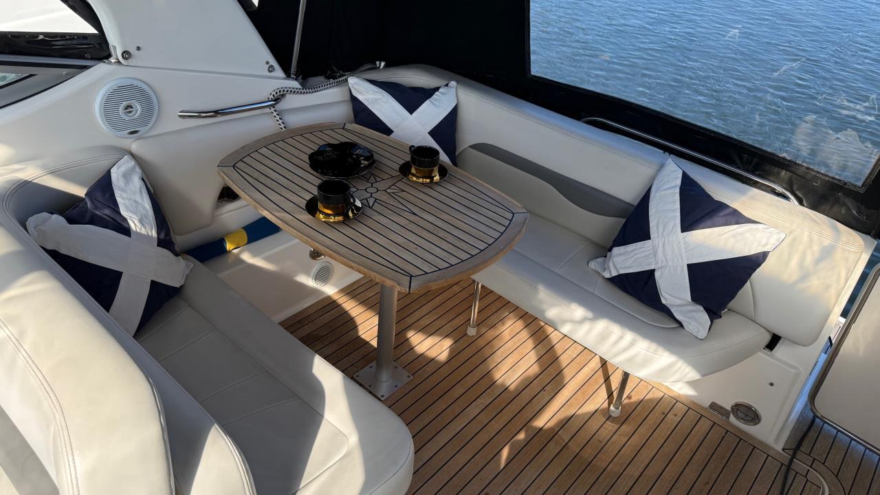 Chaparall 280 Signature Mercruiser 2 x 2,8 ES Bravo 3 -07
