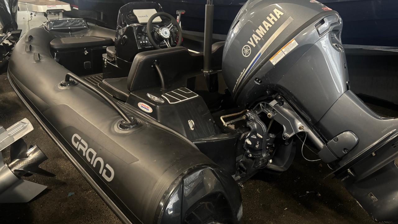 Grand 380 Black Edition med Yamaha F40 FETL -22