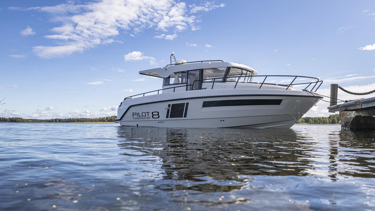 Finnmaster P8 -22 med Yamaha F150 x2 -25