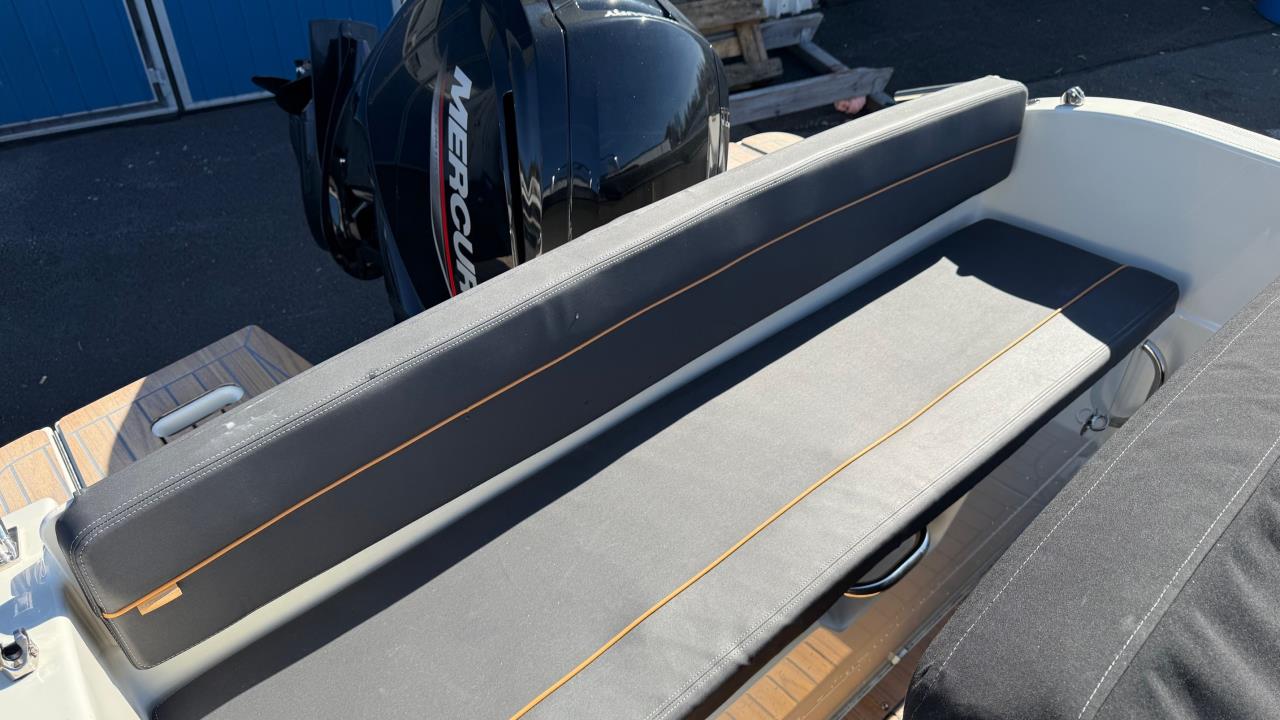 Uttern S53-22 med Mercury F100 ELP-23