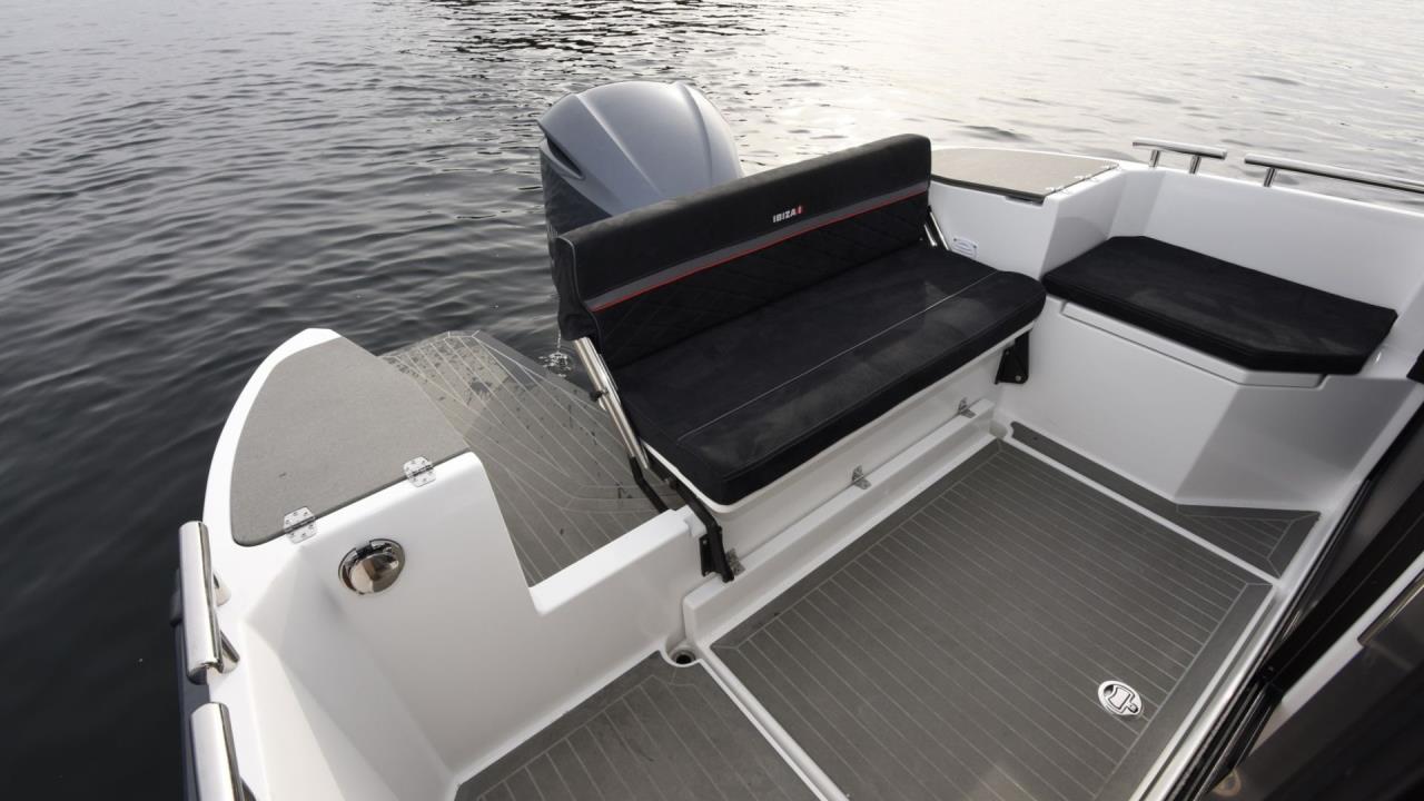 Ibiza 811 Explorer -21 uttagen 22 med Yamaha F 300 BETUL -22