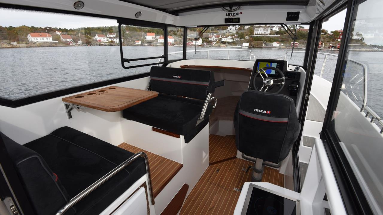 Ibiza 811 Explorer -21 uttagen 22 med Yamaha F 300 BETUL -22
