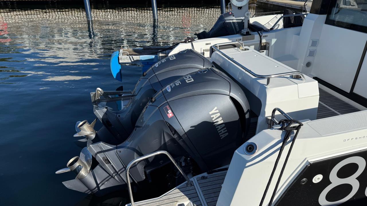 Jeanneau 895 Sport Offshore -22 med Yamaha 2 x F 250 XCB -23