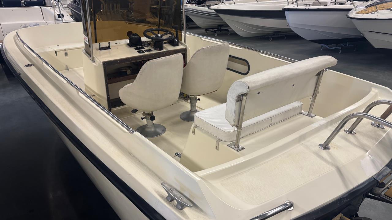Nimbus Max 1 med Volvo Penta 250A SP -92