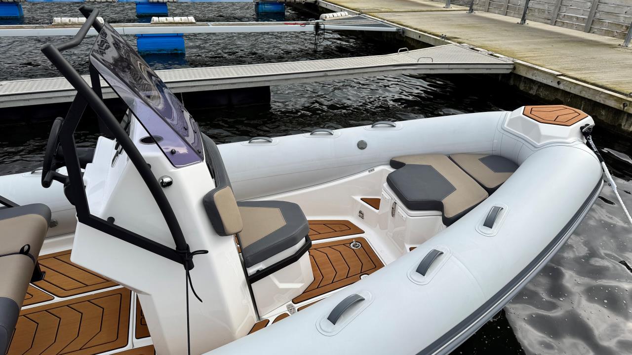 Grand 600 Lux -24 med Yamaha F 150 XSA -24