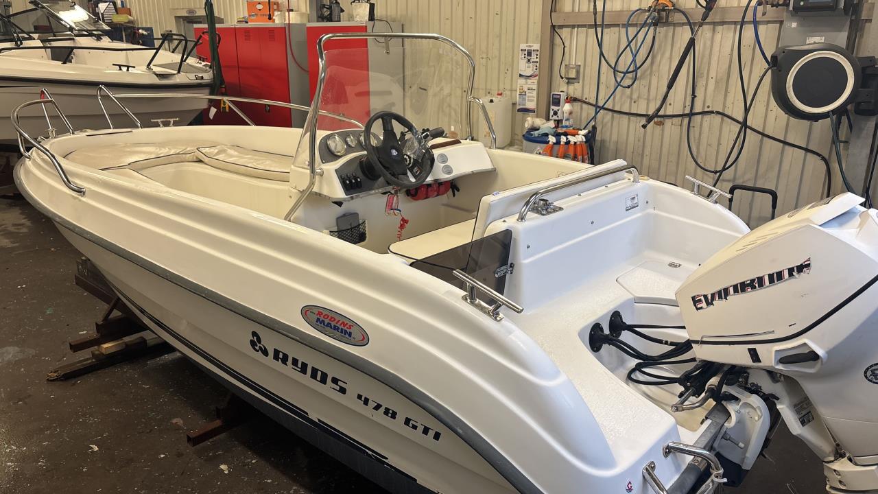 Ryds 478 GTi -09 med Evinrude Etec 60 DSL -10