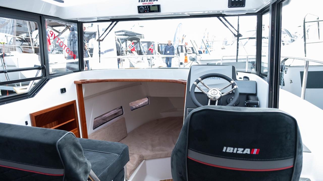 Ibiza 811 Explorer -21 uttagen 22 med Yamaha F 300 BETUL -22