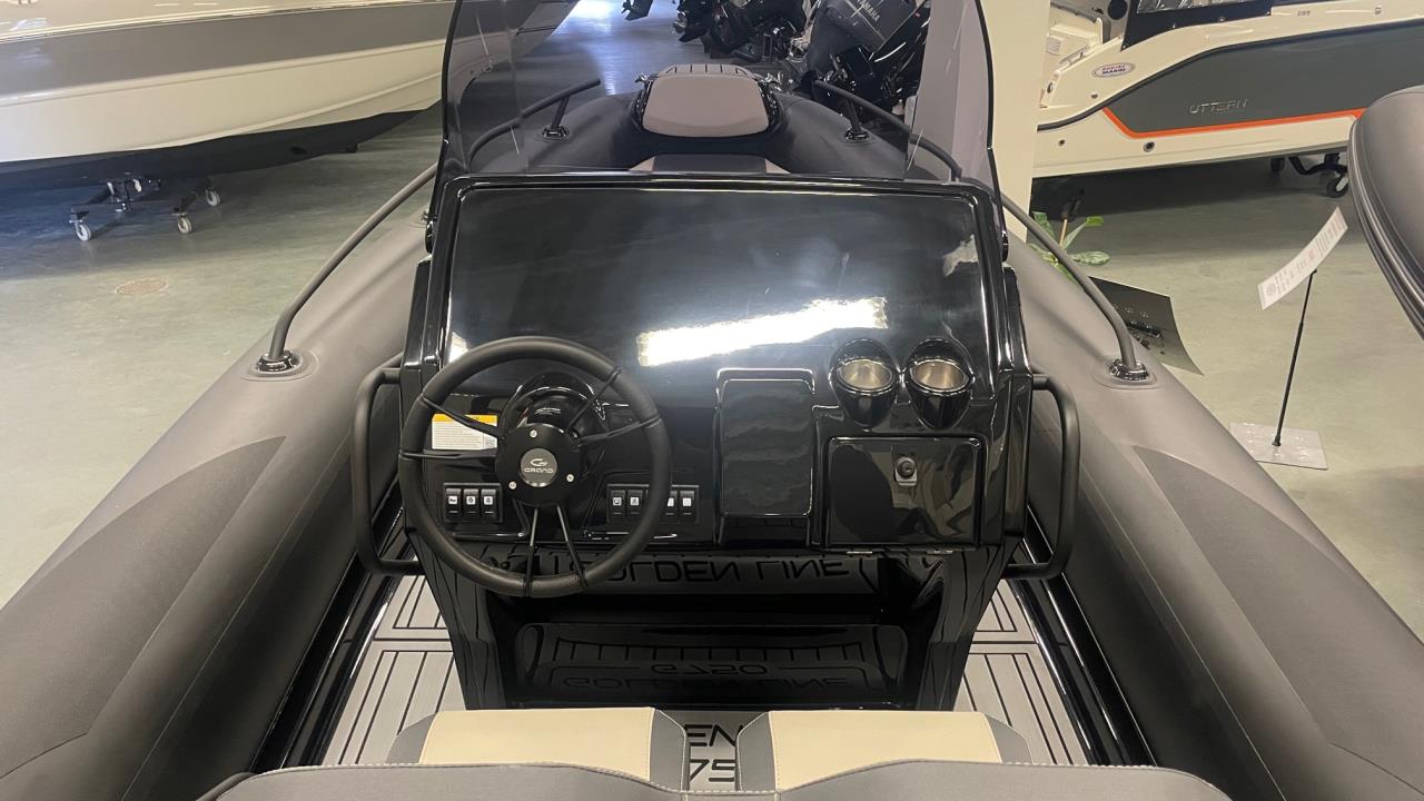 Grand 750 Golden Line -22 med Yamaha F225 -25