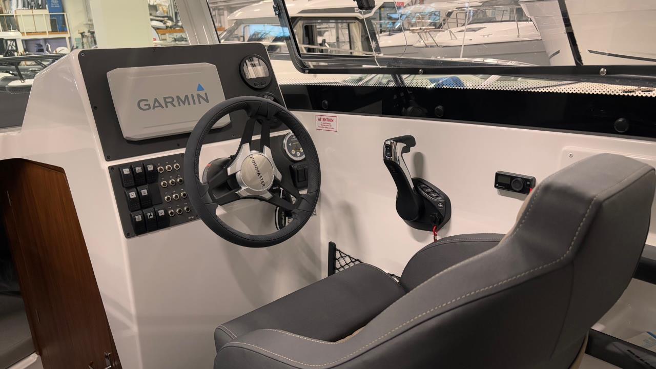 Finnmaster P7W -23 med Yamaha F200 XCA -25