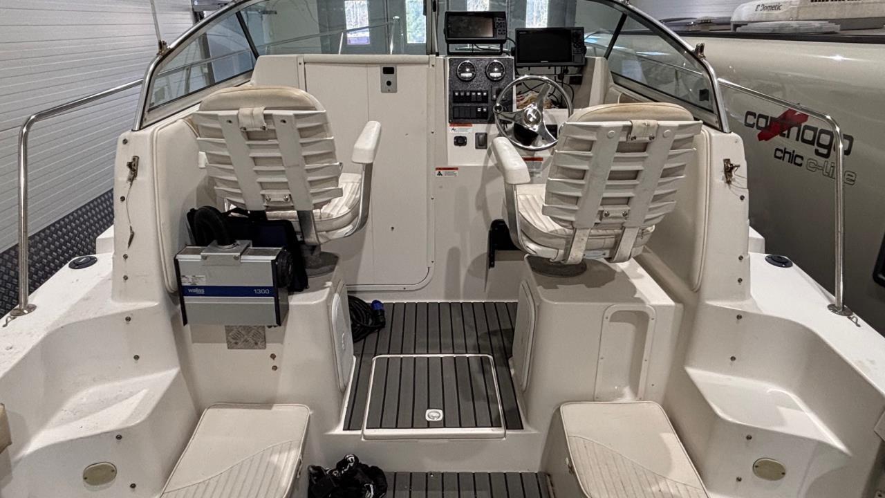 Seaswirl 2601 WA -05 med Mercruiser 6.2L -23