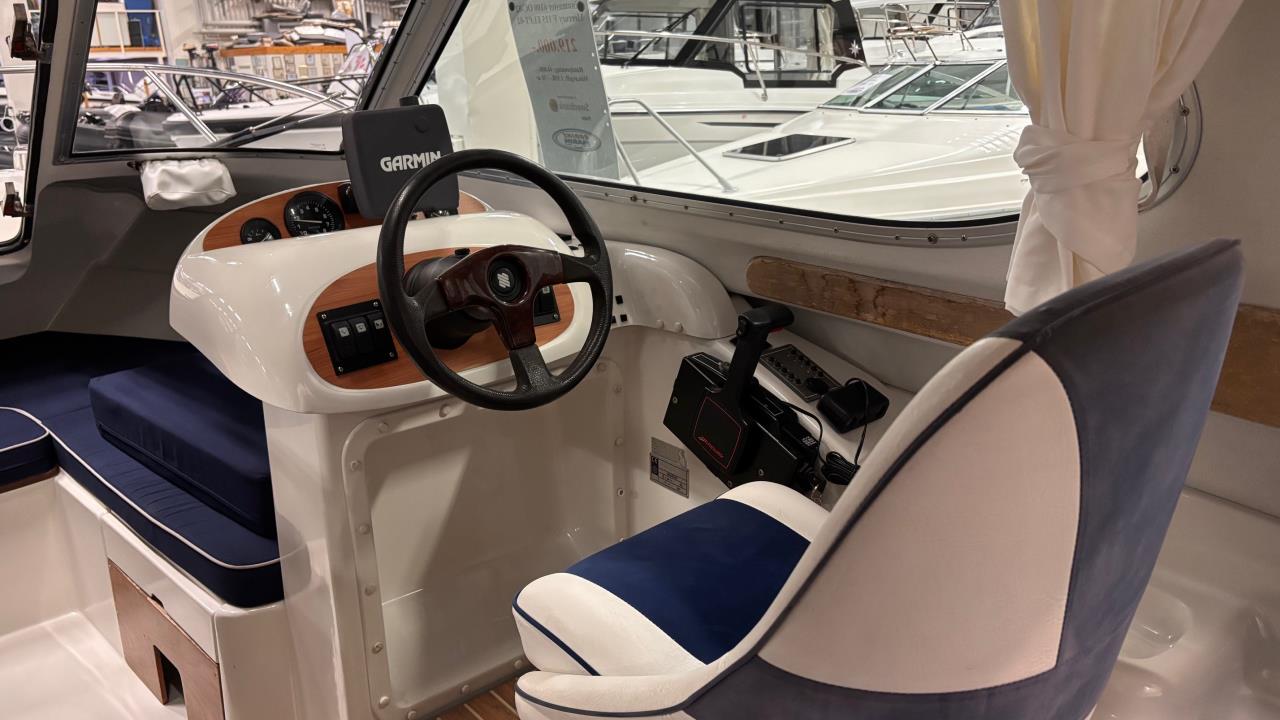 Finnmaster 6100 OC Royal -02 med Mercury F115 -02