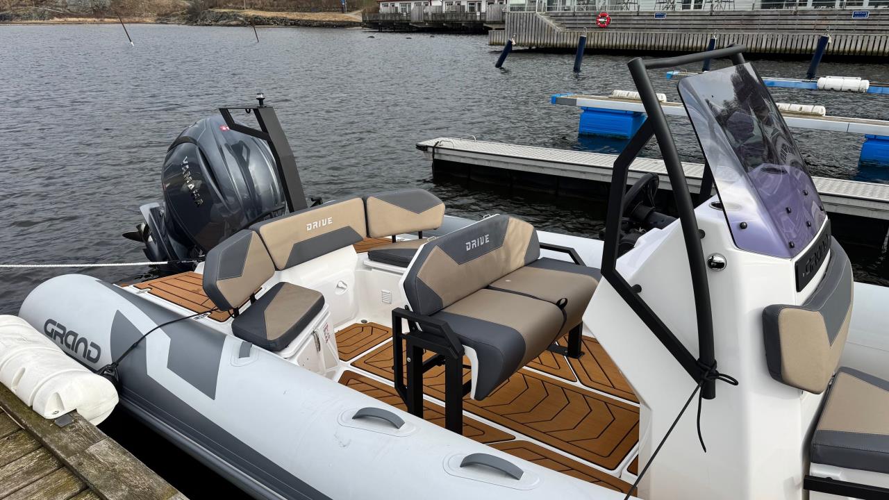 Grand 600 Lux -24 med Yamaha F 150 XSA -24
