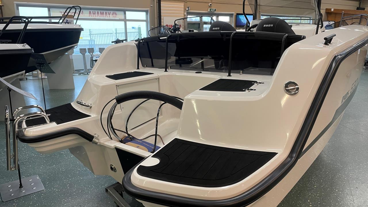Ryds 630 Mid C -23 med Yamaha F115 V-Max -25