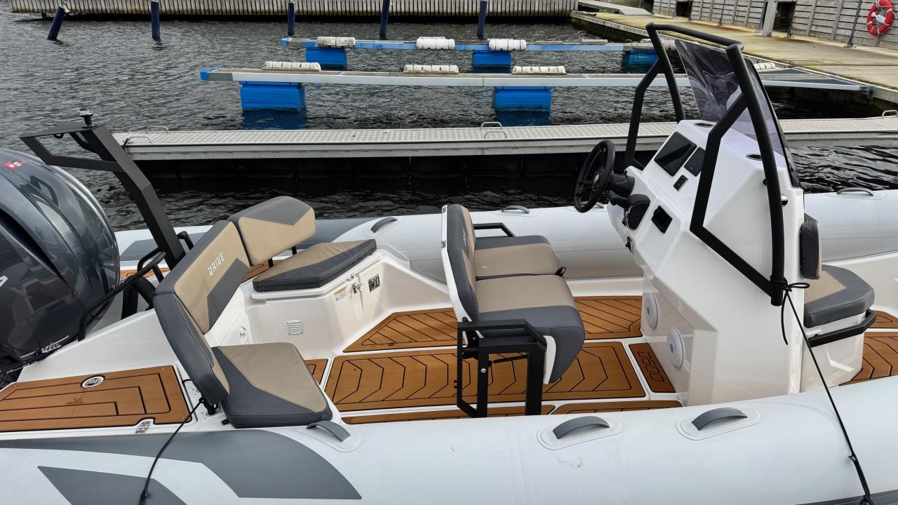 Grand 600 Lux -24 med Yamaha F 150 XSA -24