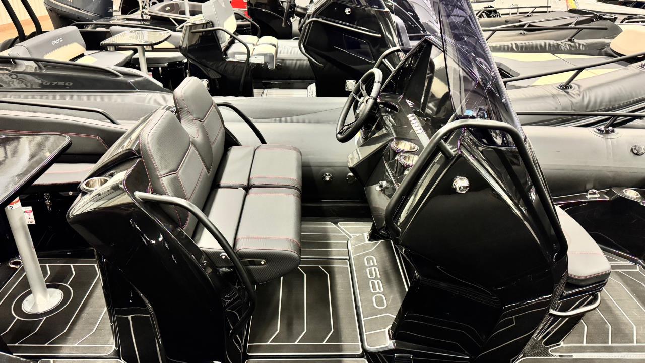 Grand 680 Golden Line -24 med Yamaha F 150XB -25