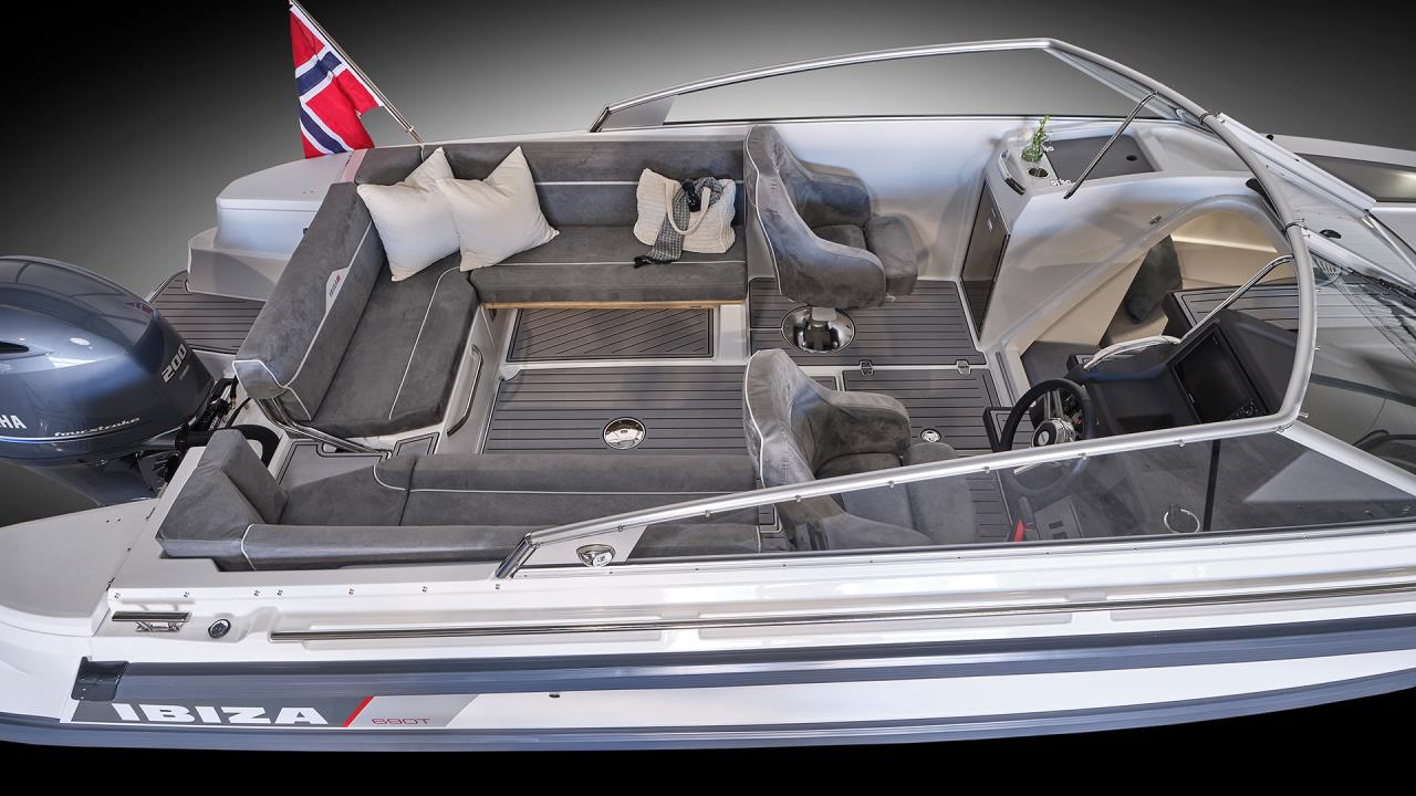 Ibiza 690 T -26 Yamaha F 225 XCB -26