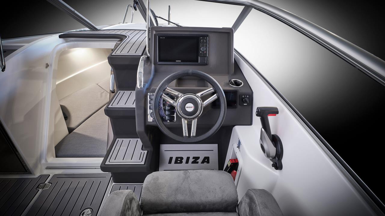 Ibiza 690 T -26 Yamaha F 225 XCB -26