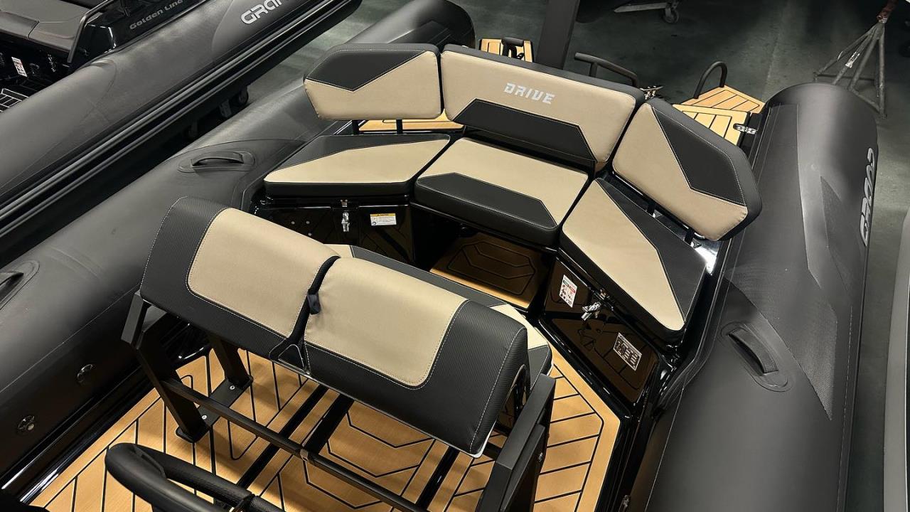 Grand 600 Lux -24 med Mercury F115 -25