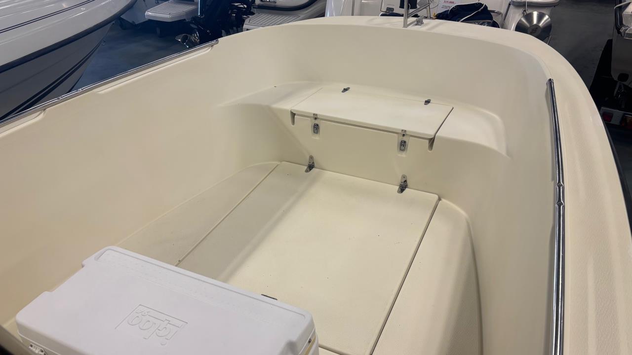 Nimbus Max 1 med Volvo Penta 250A SP -92
