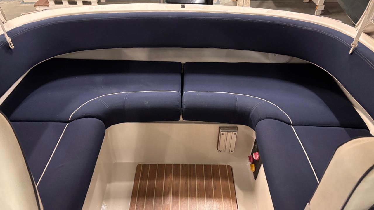 Finnmaster 6100 OC Royal -02 med Mercury F115 -02