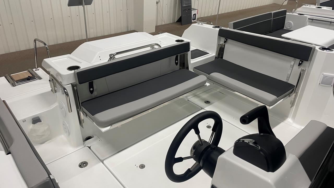 Jeanneau 795 Sport Serie 2 med Yamaha F225 XCB -23