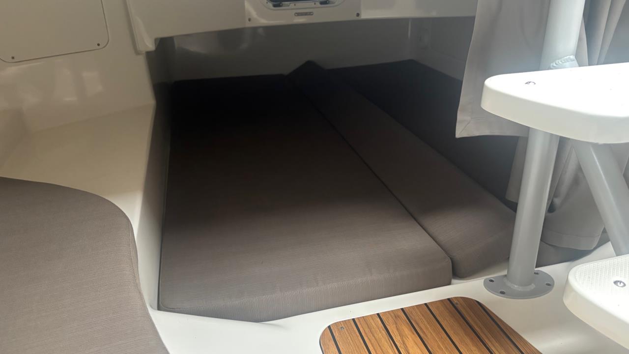 Uttern D77 -17 med Mercury F250 XL DTS -17