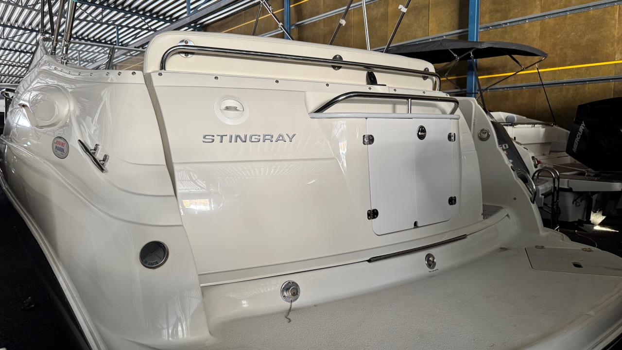 Stingray 250 CS med Volvo Penta 27 / DP -13