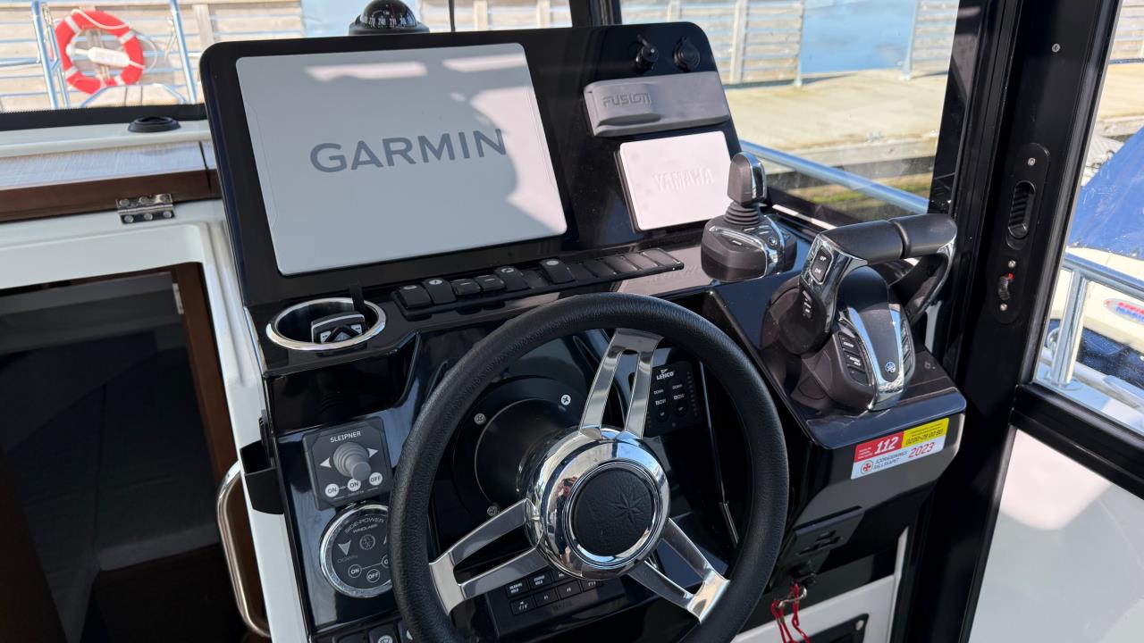 Jeanneau 895 Sport Offshore -22 med Yamaha 2 x F 250 XCB -23