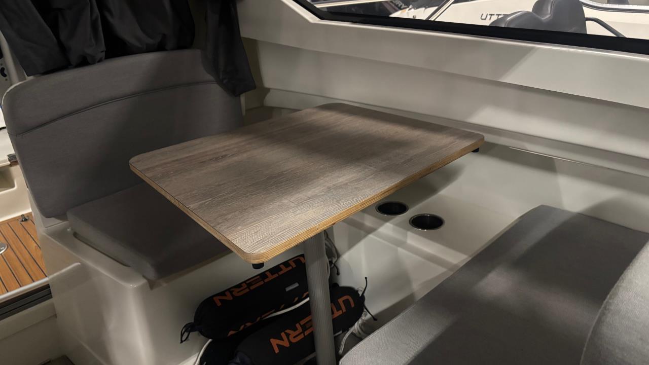 Uttern C70 -22 med Mercury F200 V6 -25