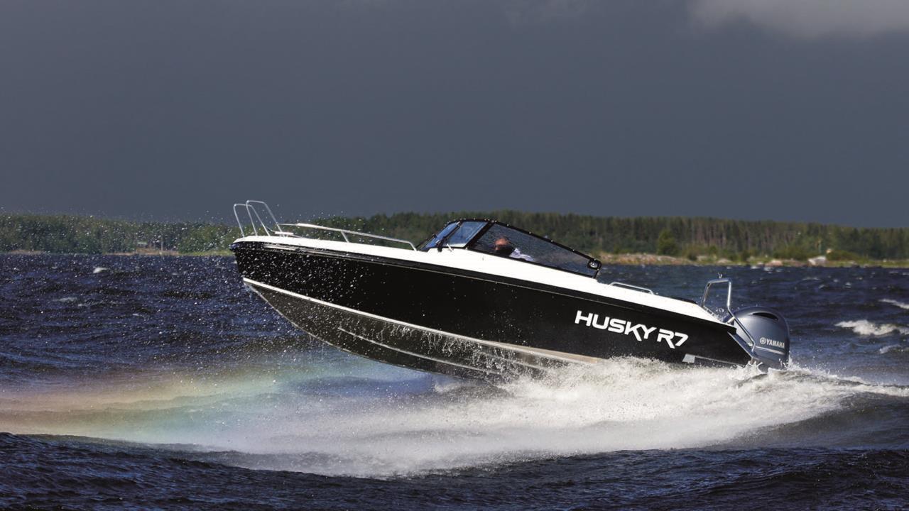 Husky R7 -16 Yamaha F 200 FETX -16