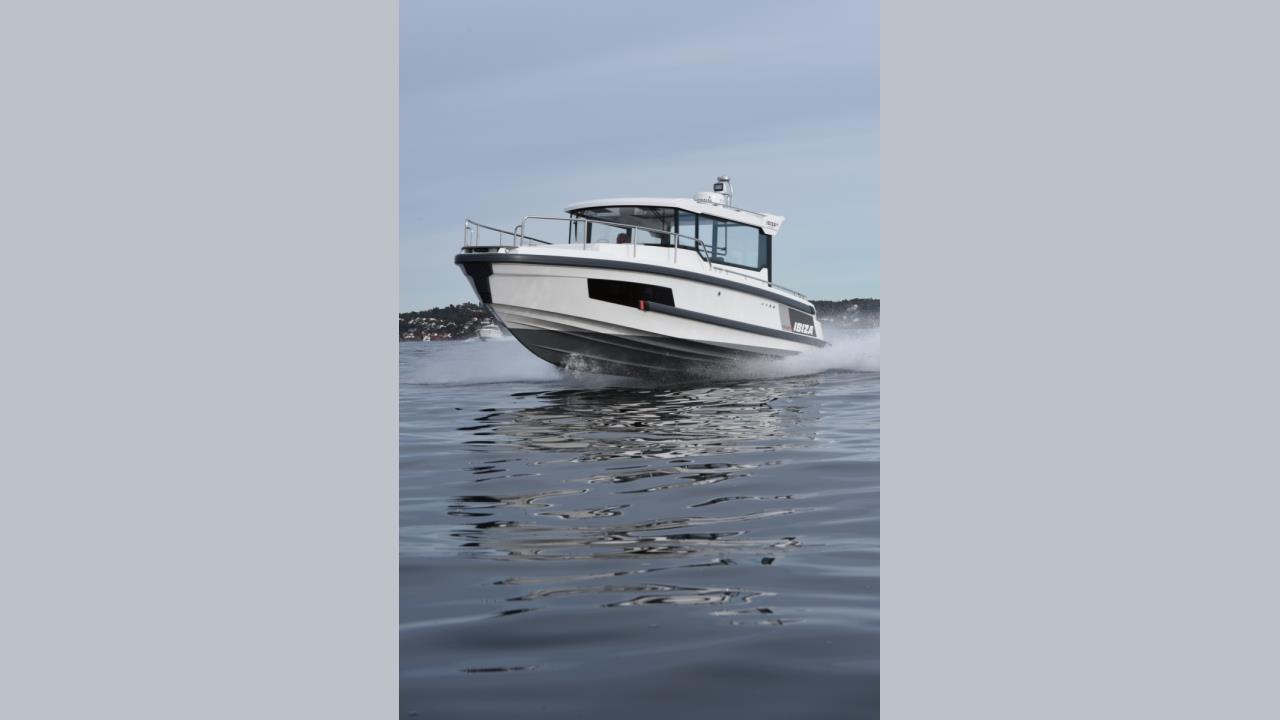 Ibiza 811 Explorer -21 Yamaha F300BETX -21