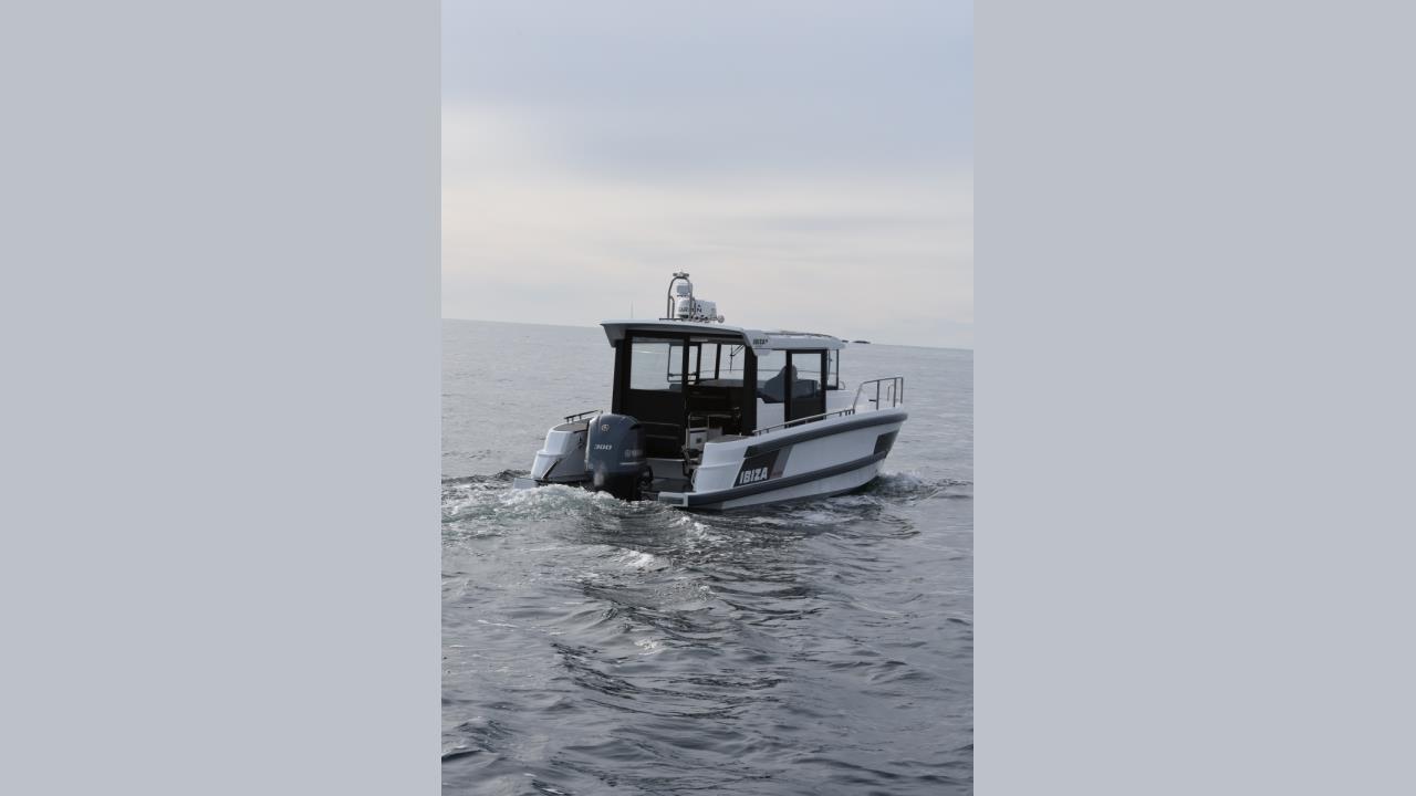 Ibiza 811 Explorer -21 Yamaha F300BETX -21