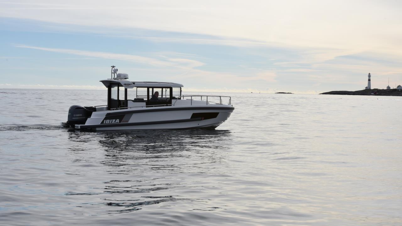 Ibiza 811 Explorer -21 Yamaha F300BETX -21