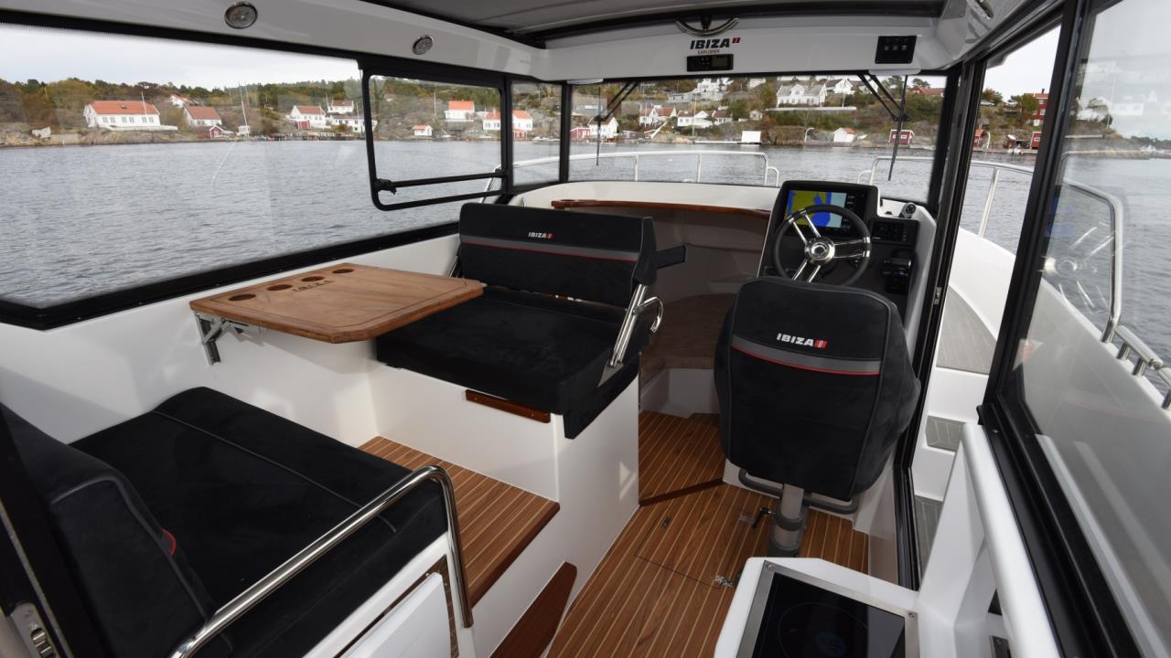 Ibiza 811 Explorer -21 Yamaha F300BETX -21