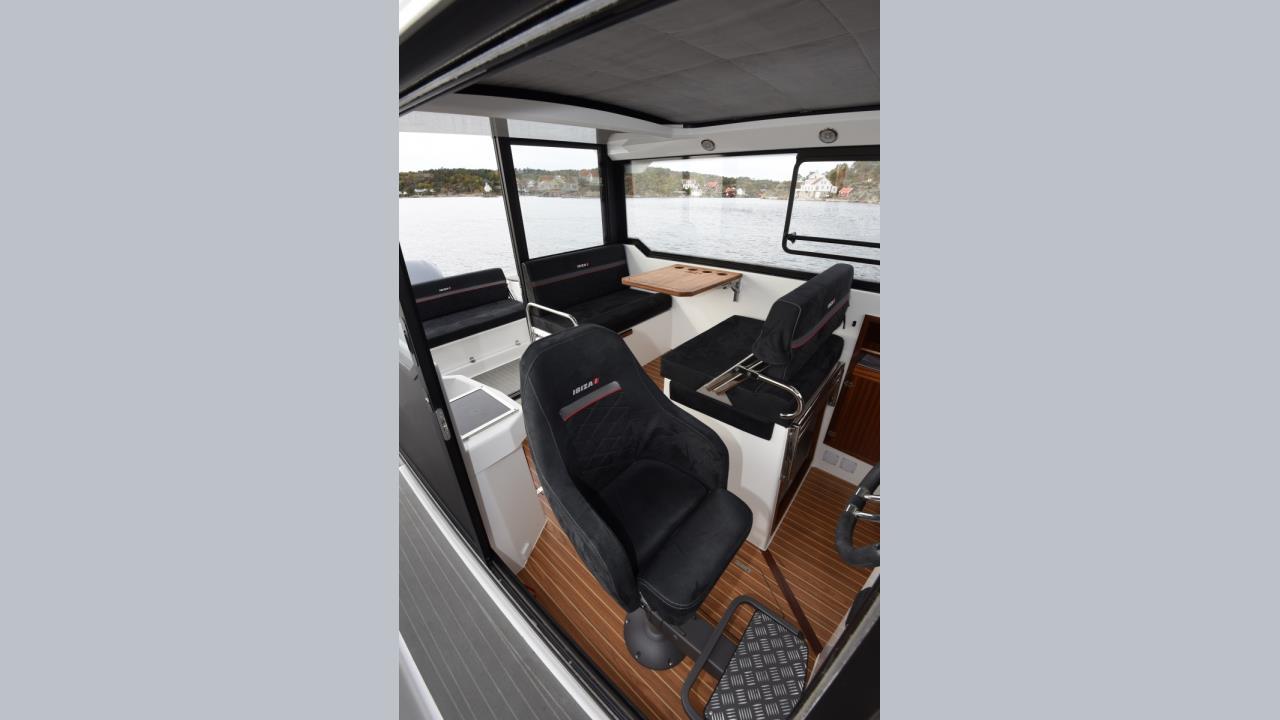 Ibiza 811 Explorer -21 Yamaha F300BETX -21