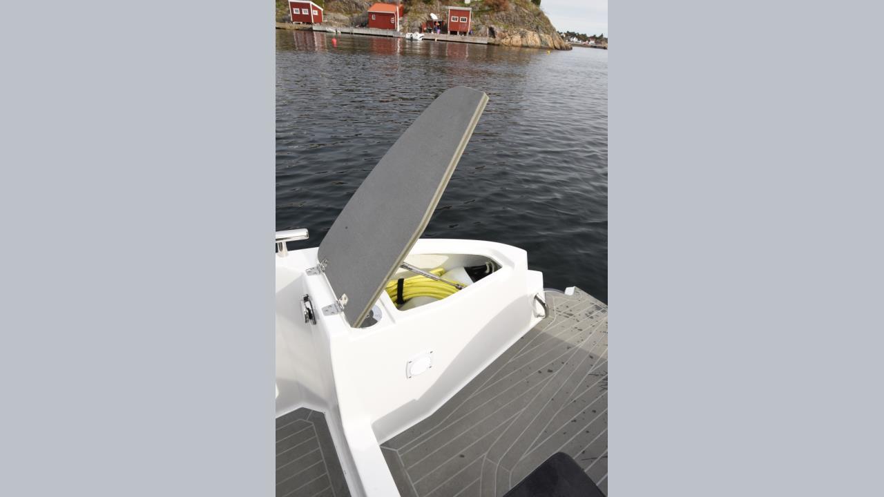 Ibiza 811 Explorer -21 Yamaha F300BETX -21