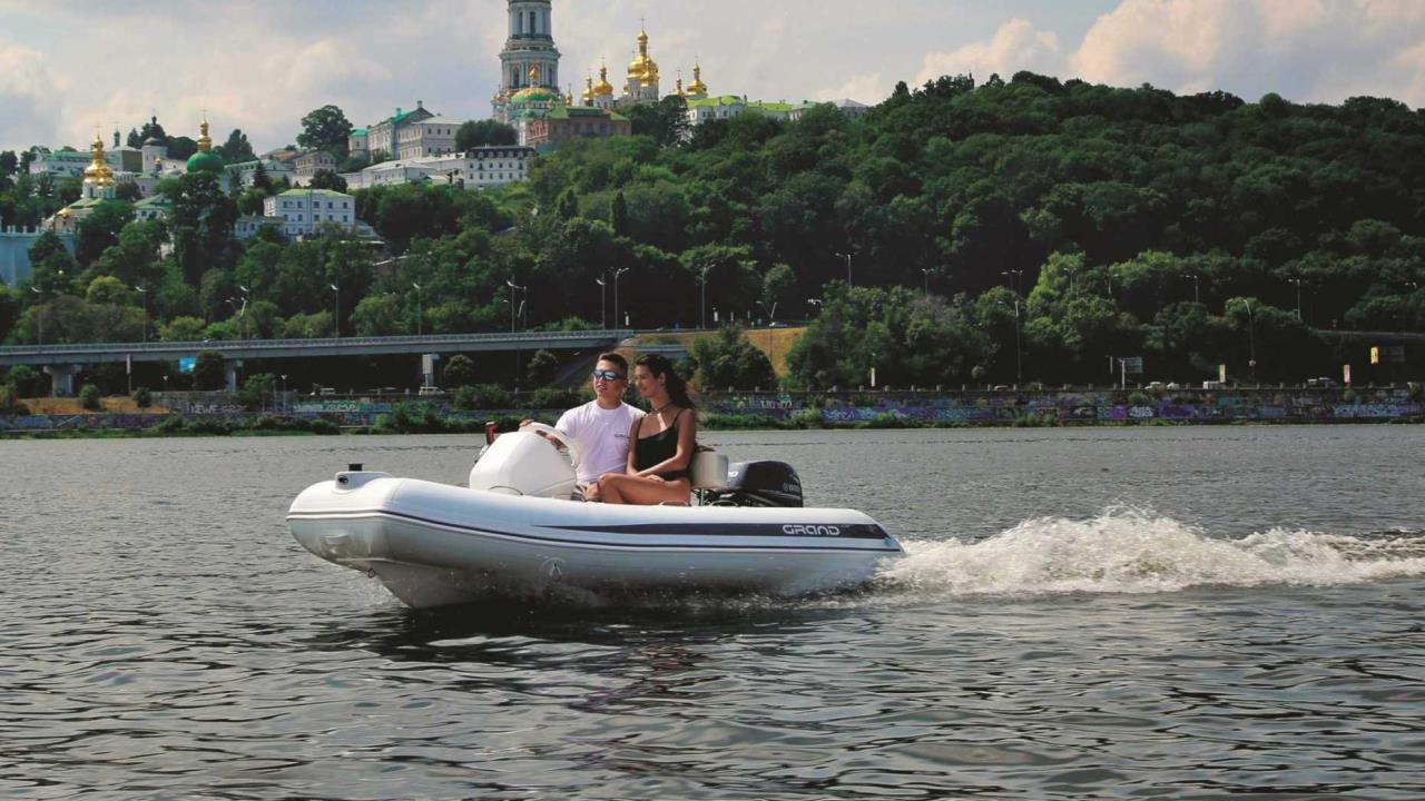 Grand S 330 DL BE -21 Mercury F20 EPT -21