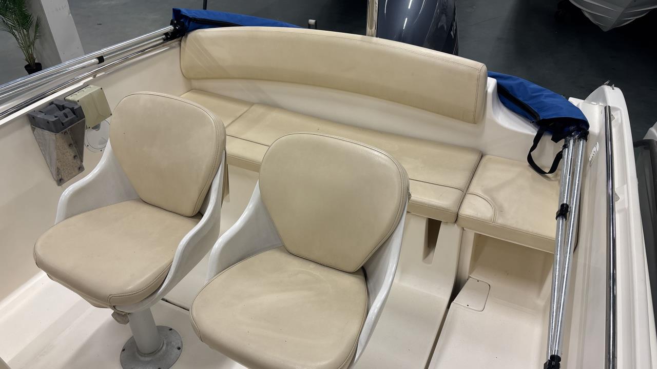 Jeanneau 635 CC -07 med Yamaha F 150 AETL -09