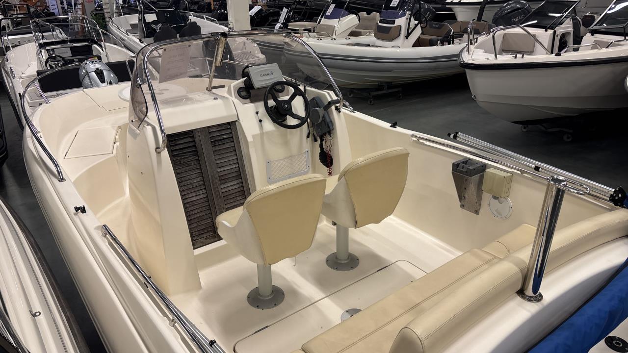 Jeanneau 635 CC -07 med Yamaha F 150 AETL -09