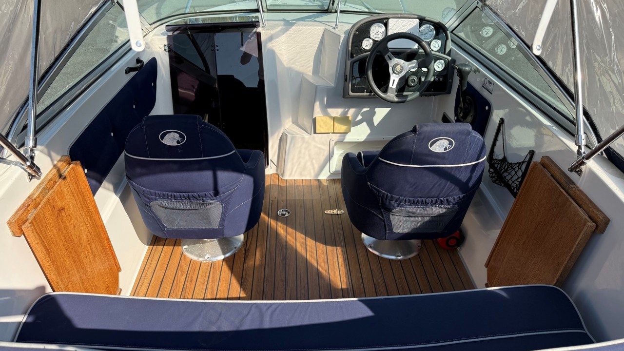 Uttern D55 med mercruiser 3.0 -2007