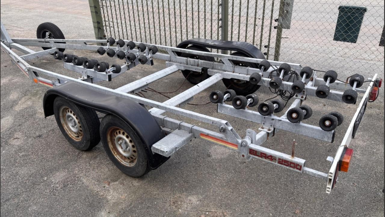 SBS Trailer BUV 2000