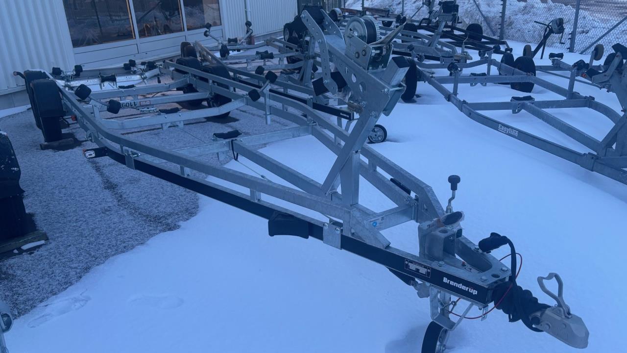 Brenderup 242000 TB SR, Bromsad båttrailer
