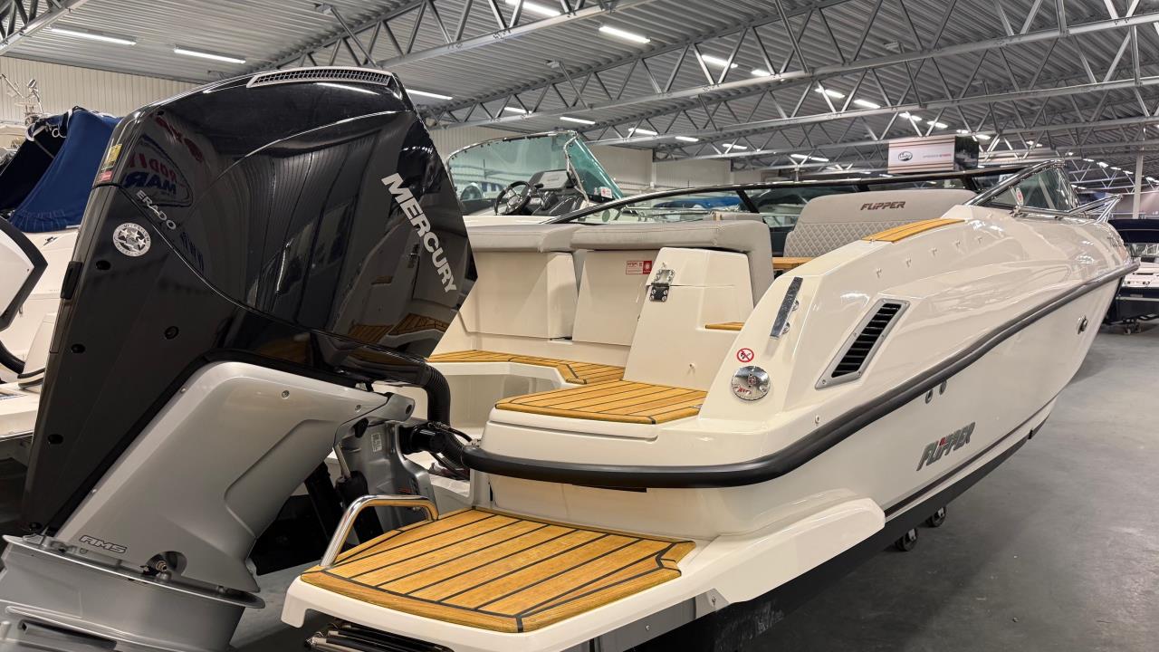 Flipper 700 DC -22 med Mercury F 250 XL DTS -22