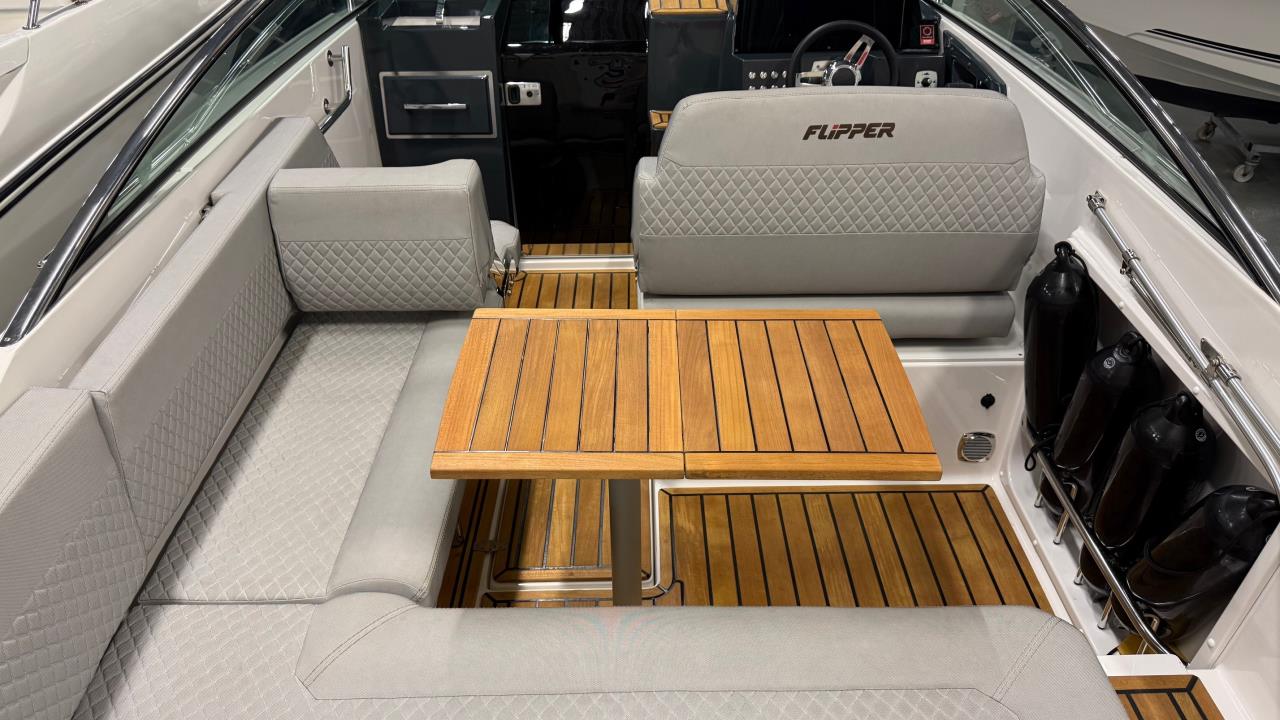 Flipper 700 DC -22 med Mercury F 250 XL DTS -22